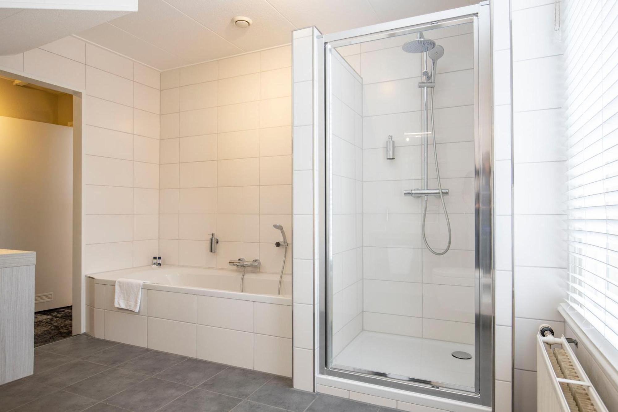 Fletcher Hotel Landgoed Huis Te Eerbeek Bagian luar foto