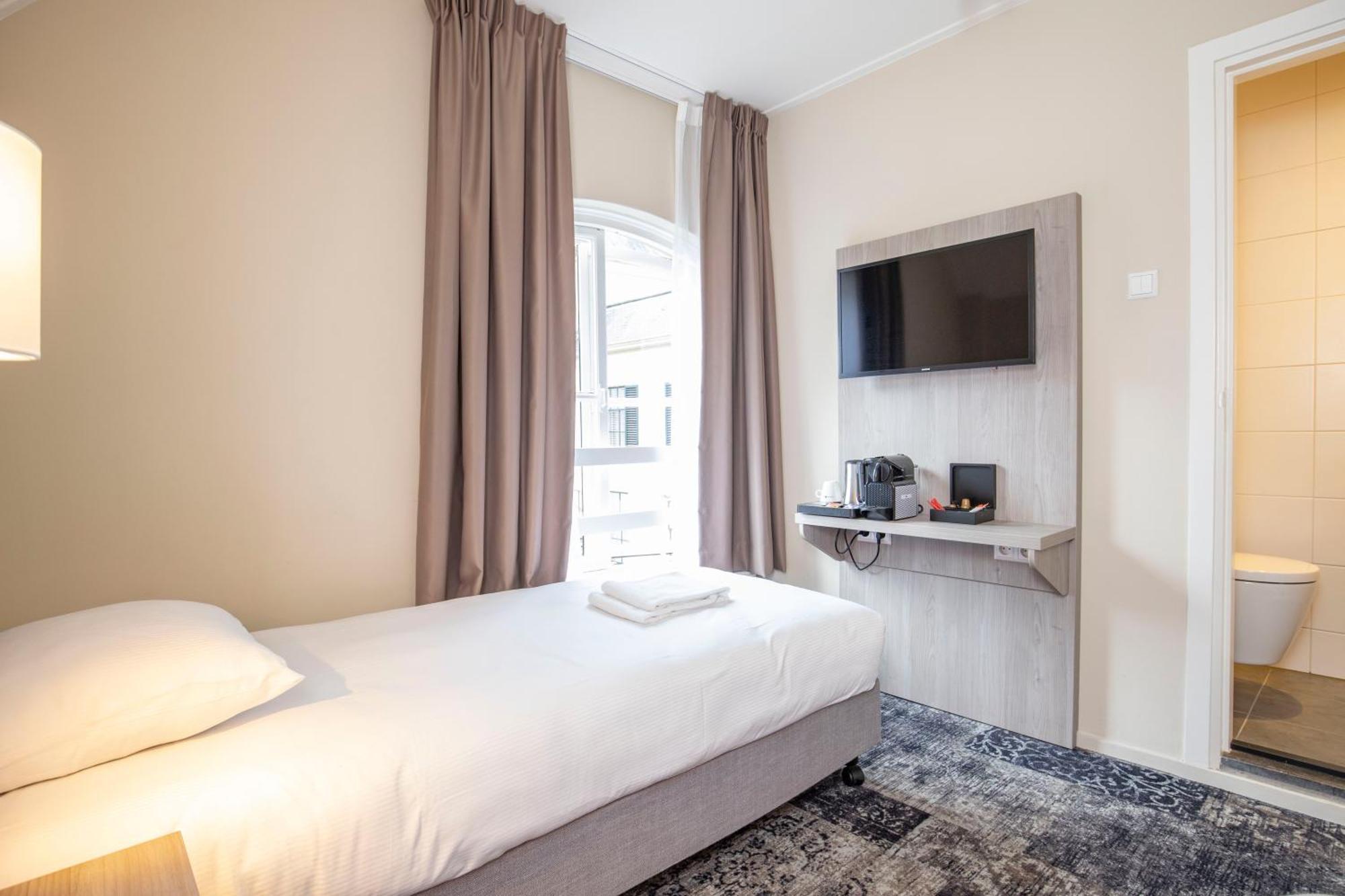 Fletcher Hotel Landgoed Huis Te Eerbeek Bagian luar foto
